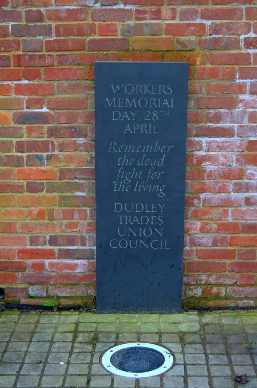 Workers Memorial, Coronation gardens